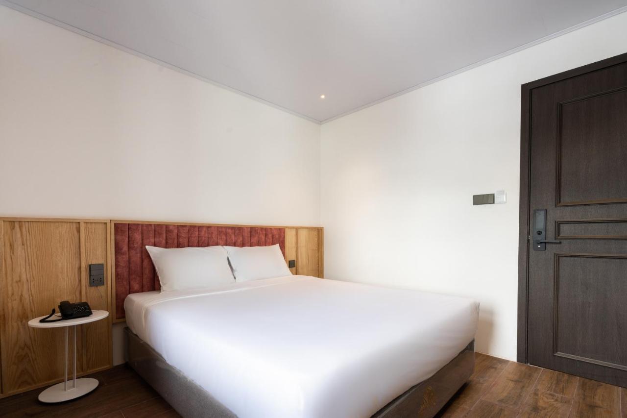 Haven Hut Hotel Ho Chi Minh City Exterior photo