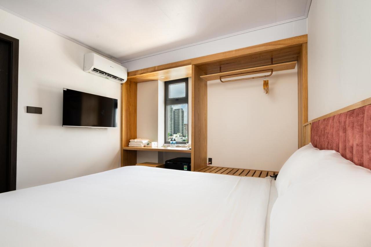 Haven Hut Hotel Ho Chi Minh City Exterior photo